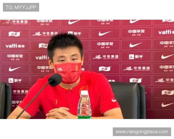 斯温登俱乐部在新赛季开局表现强劲，球迷热情高涨期待更多精彩赛事